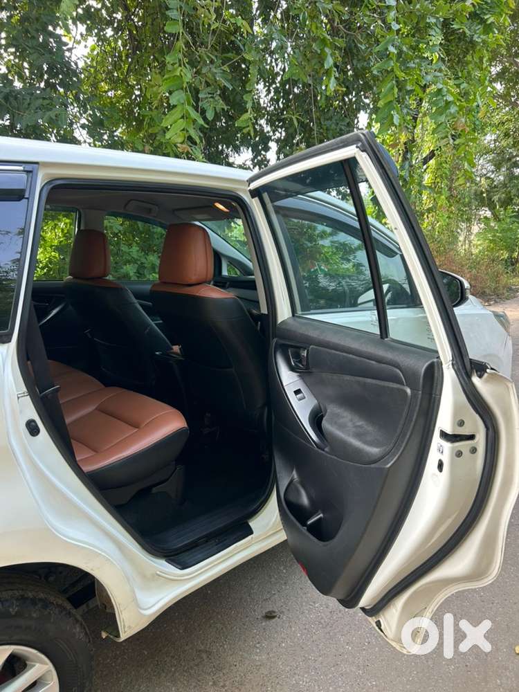 Toyota Innova Crysta 2019