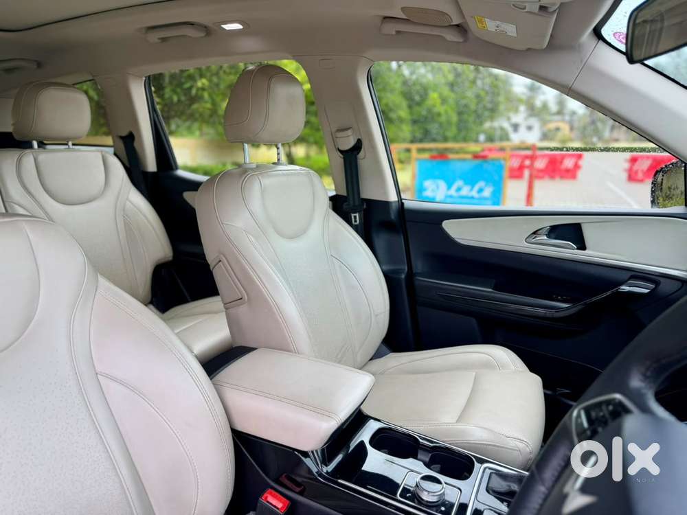 Mahindra Xuv700 2.2 Ax 7 Diesel At Luxury Pack Str, 2022, Diesel