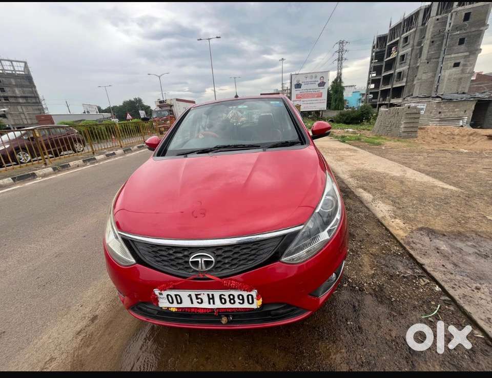 Tata Bolt Petrol 2017
