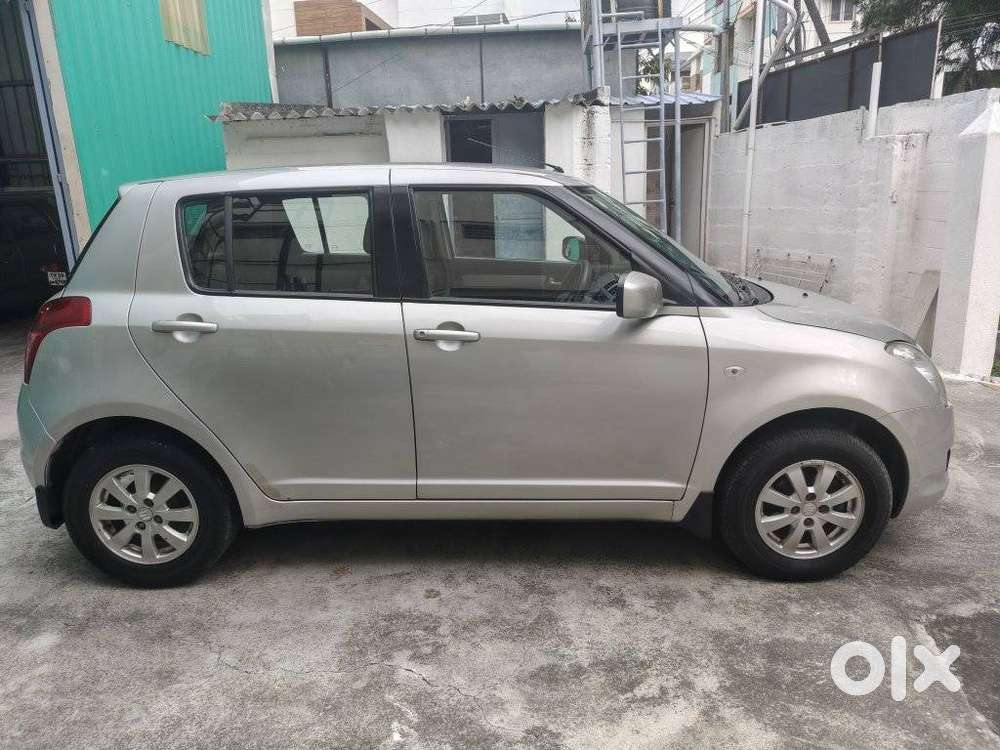Maruti Suzuki Swift Zxi, 2011, Petrol