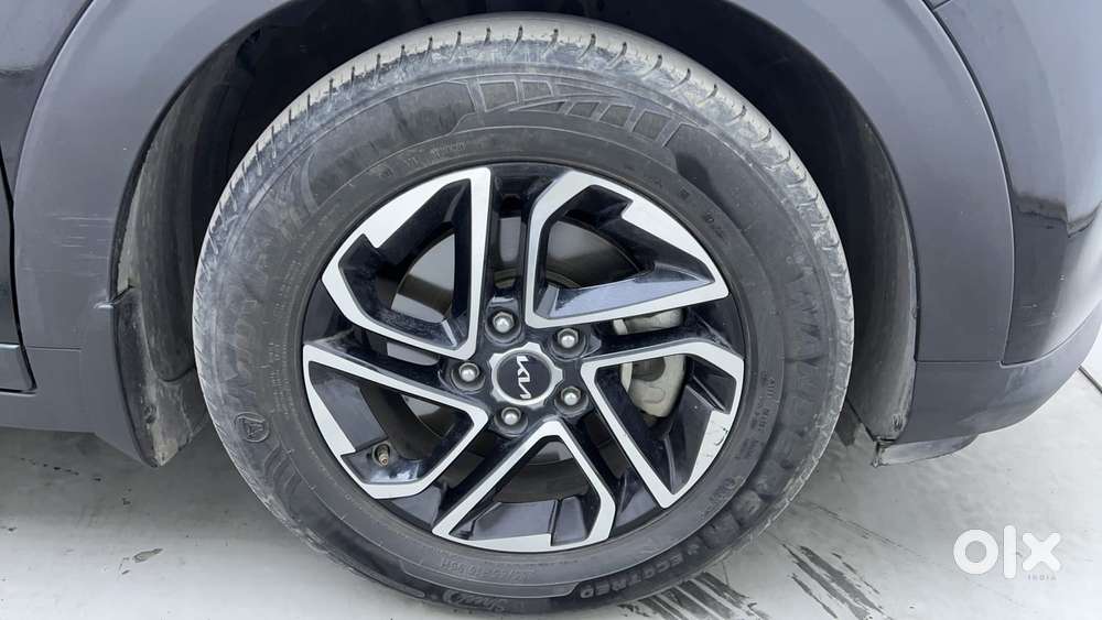 Kia Carens 1.5 Luxury Plus Turbo Dct 7 Str, 2023, Petrol