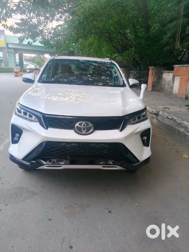 Toyota Fortuner Legender 2025