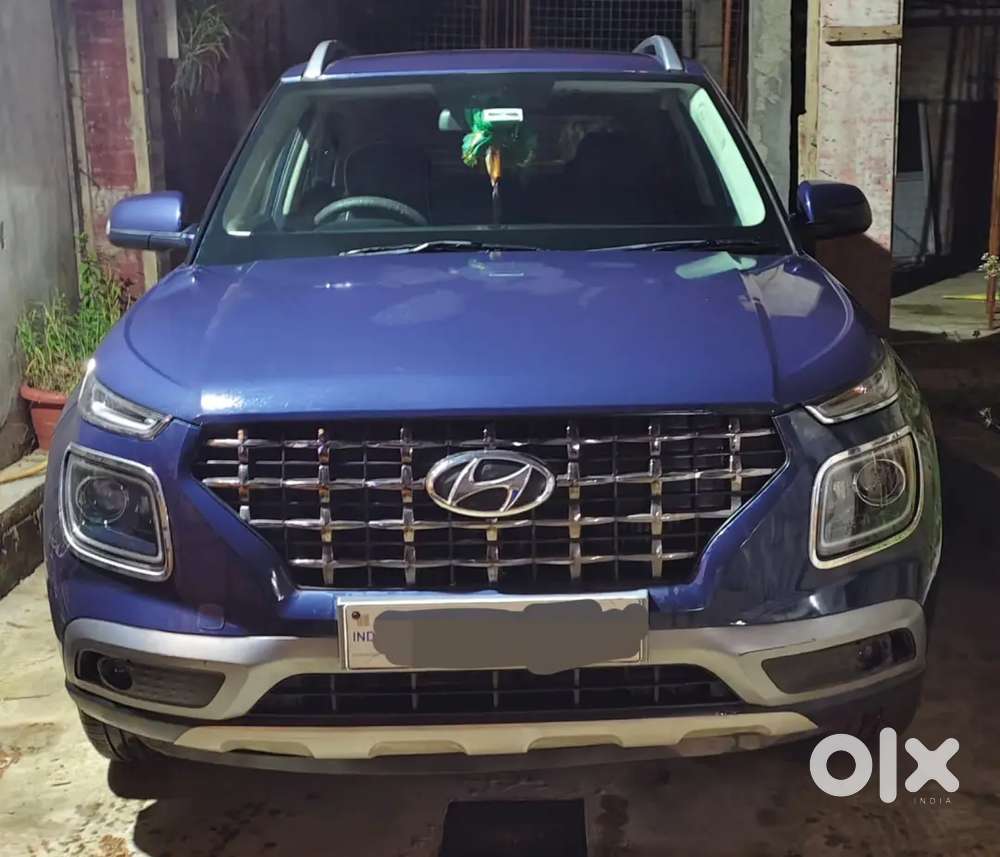 Hyundai Venue 2022 Petrol Well Maintained