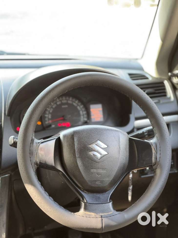 Maruti Suzuki Swift Lxi Optional-o, 2017, Cng & Hybrids