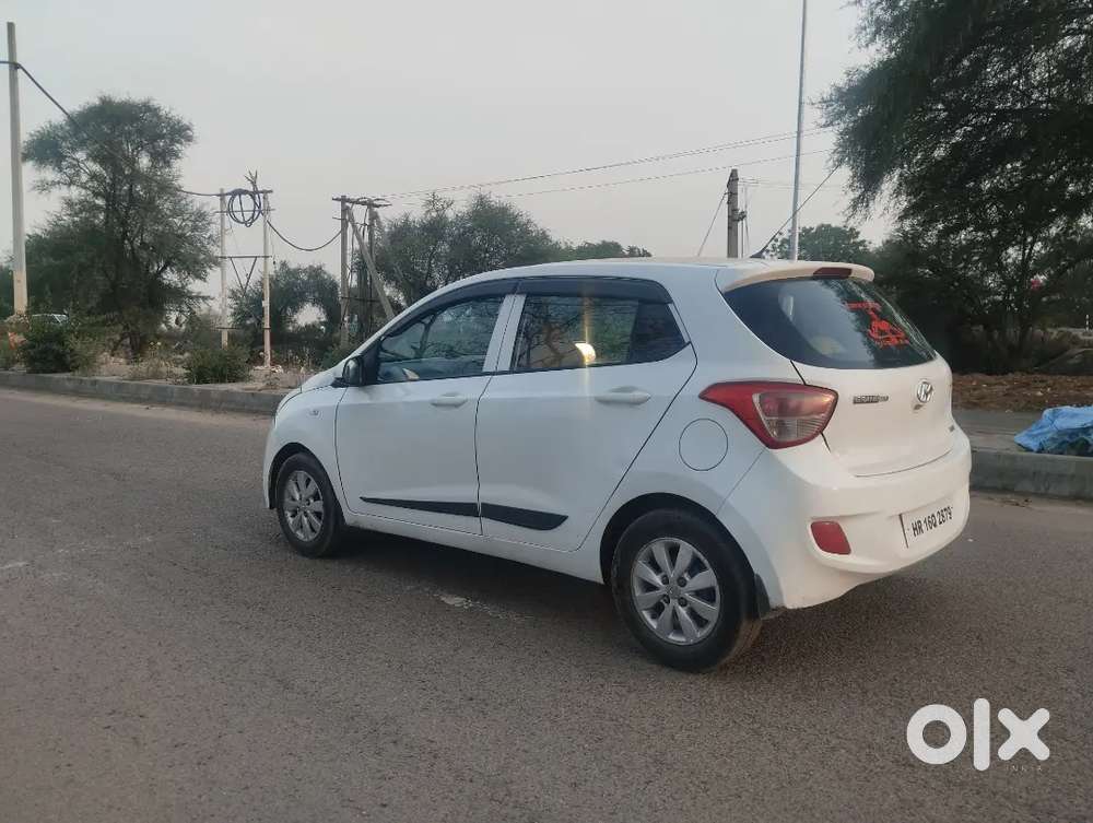 Hyundai Grand I10 2015 Diesel 72000 Km Driven