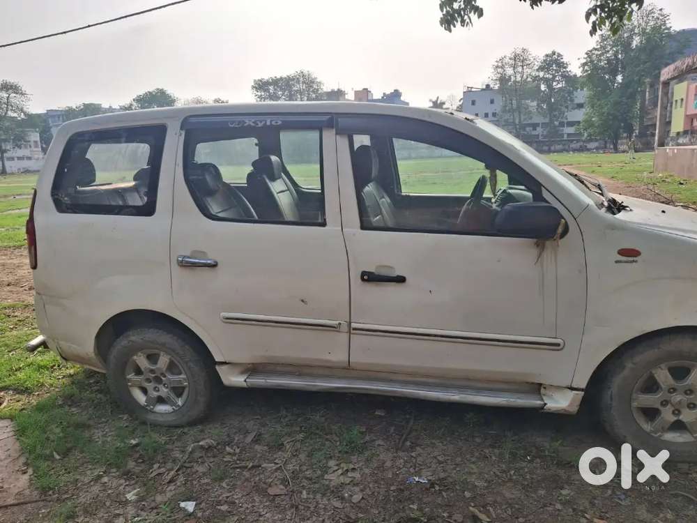 Mahindra Xylo E8 Model