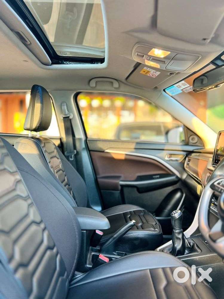 Maruti Suzuki Brezza 1.5 Zxi Plus Smart Hybrid, 2023, Petrol