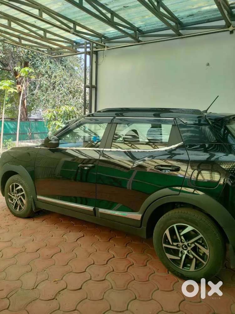 Mahindra Xuv 3xo October 2025 Diesel 9000 Km Driven 6 Months Old