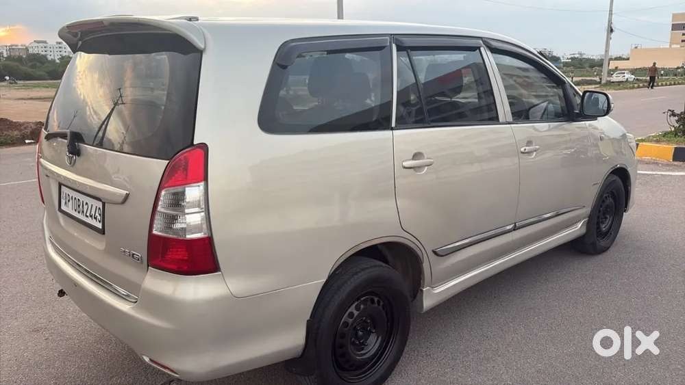 Toyota Innova 2.5 Gx 8 Str Bs-iii, 2012, Diesel