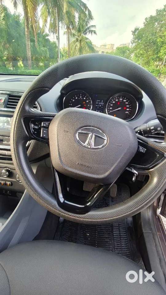 Tata Tigor Xza, 2018, Petrol