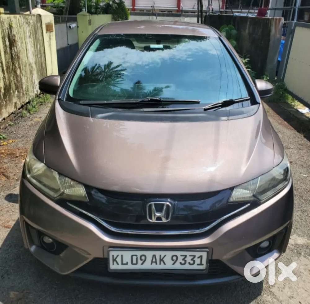 Honda Jazz 2016 Petrol 750000 Km Driven