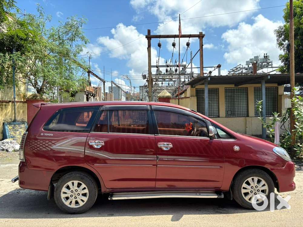 Toyota Innova 2010 Diesel Well Maintained