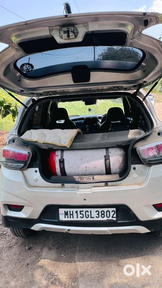 Mahindra Kuv 100 2017 Manual Petrol