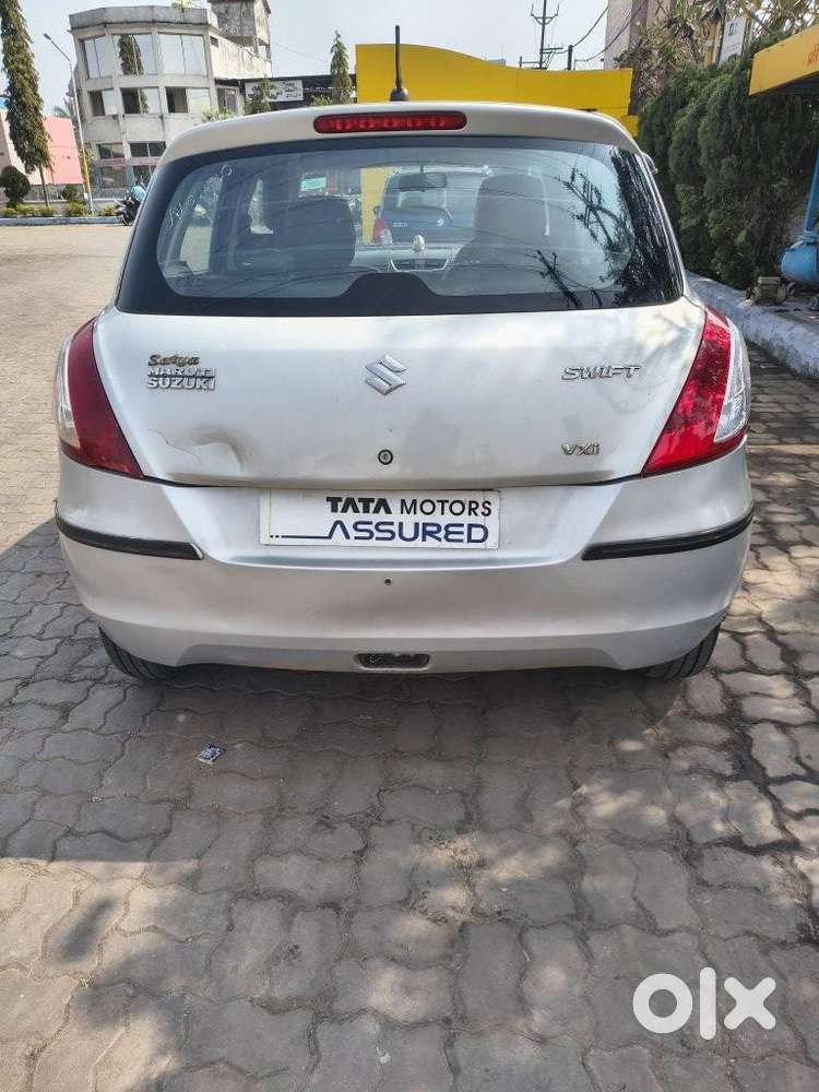Maruti Suzuki Swift Vxi + Manual, 2017, Petrol