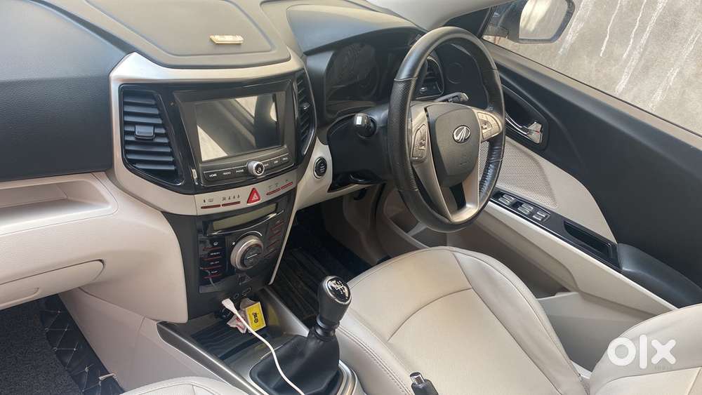 Mahindra Xuv300 2020 Petrol Well Maintained