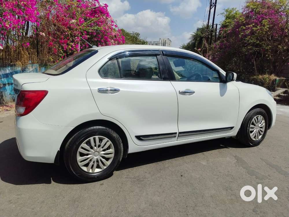 Maruti Suzuki Dzire 1.2 Vxi Amt, 2017, Cng & Hybrids