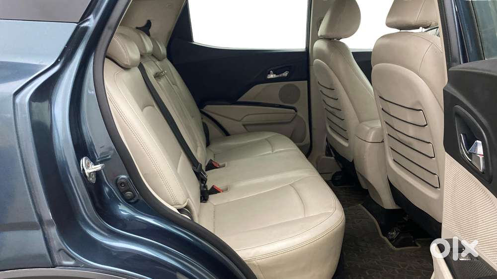 Mahindra Xuv300 W8 Option, 2020, Petrol