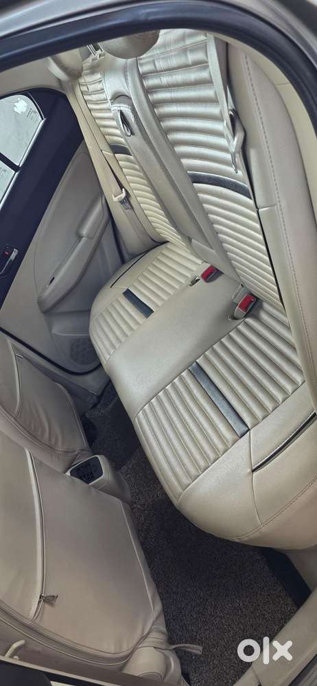 Maruti Suzuki Swift Dzire Zdi + Amt, 2017, Diesel