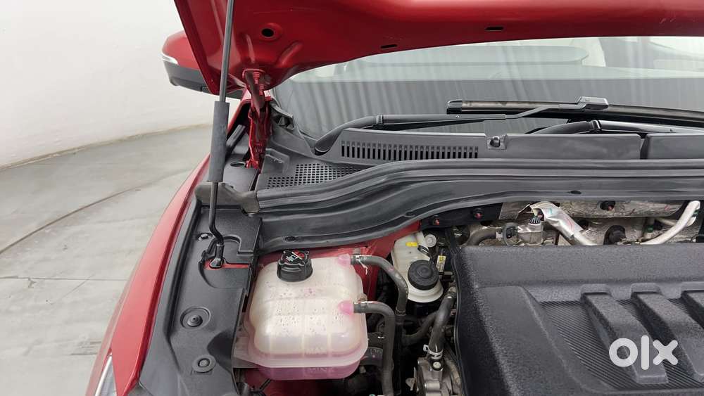 Mahindra Xuv700 2.2 Ax 7 Diesel At Luxury Pack Str, 2022, Diesel