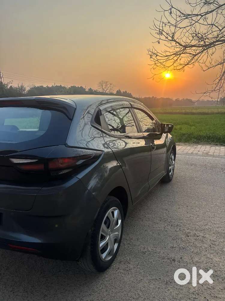 Tata Altroz 2022 Petrol Well Maintained