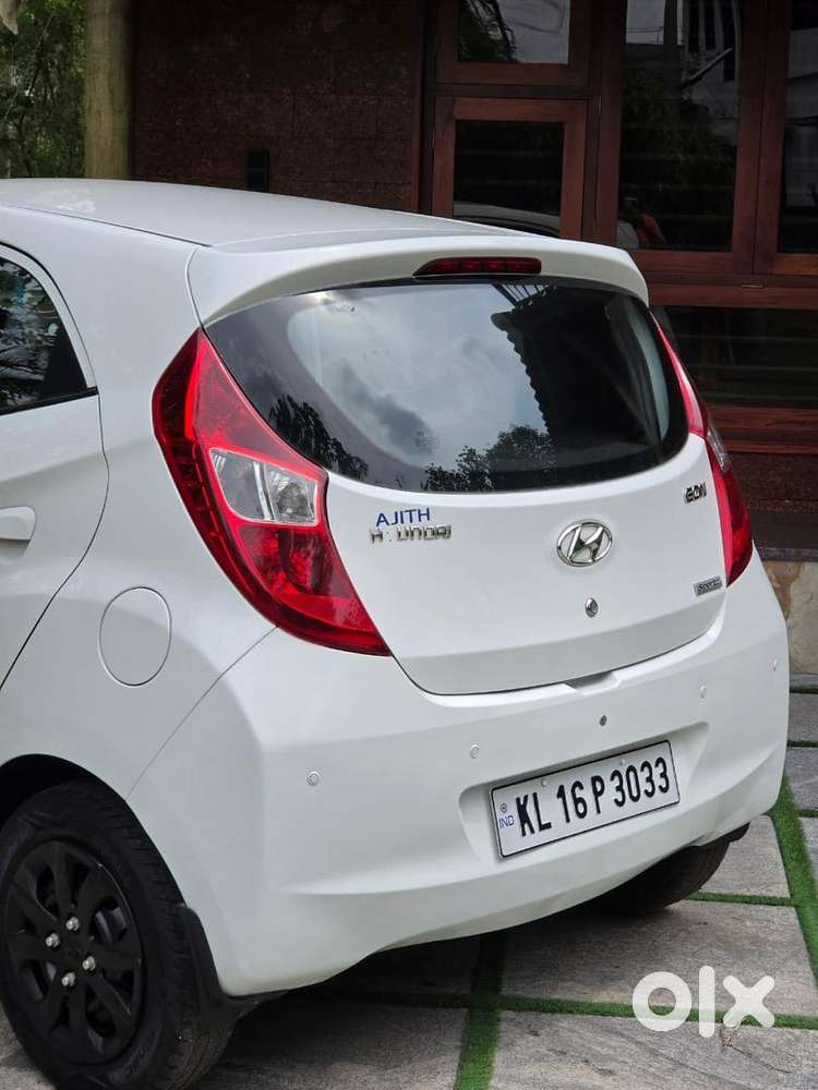 Hyundai Eon 2015 Sportz Petrol 62000 Km Company Service