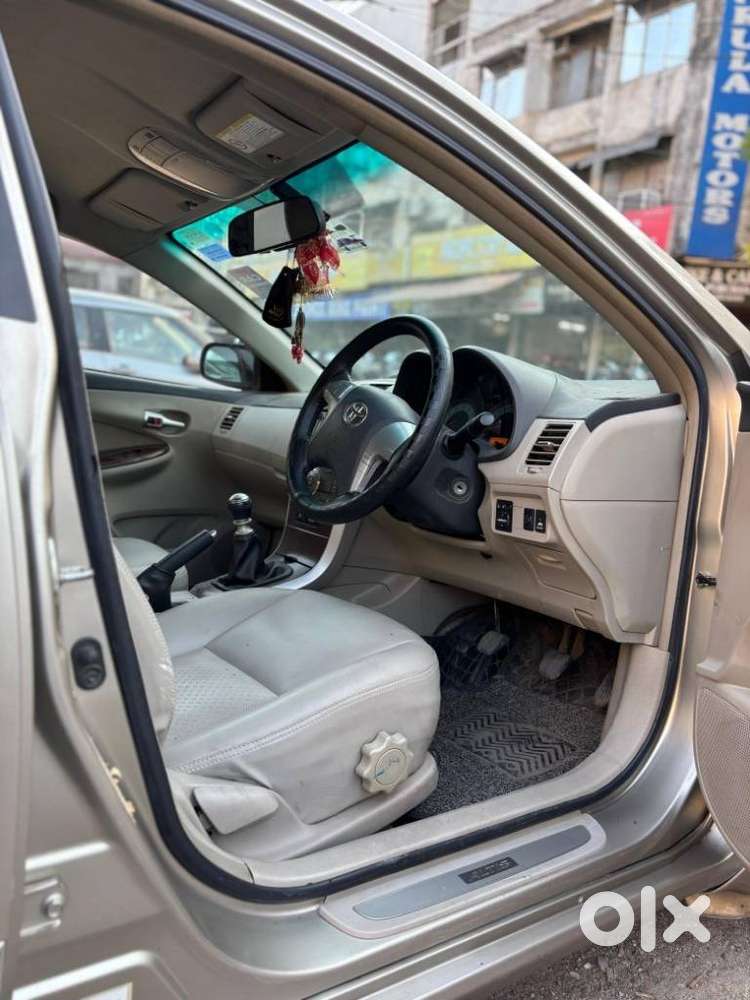 Toyota Corolla Altis 1.8g Limited, 2013, Petrol