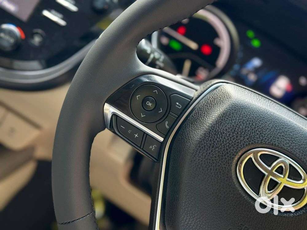 Toyota Camry Hybrid, 2019, Petrol