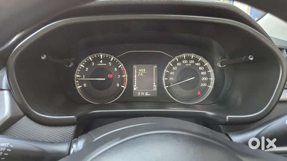 Top Model Alloy Wheel, Back Camera, Armrest