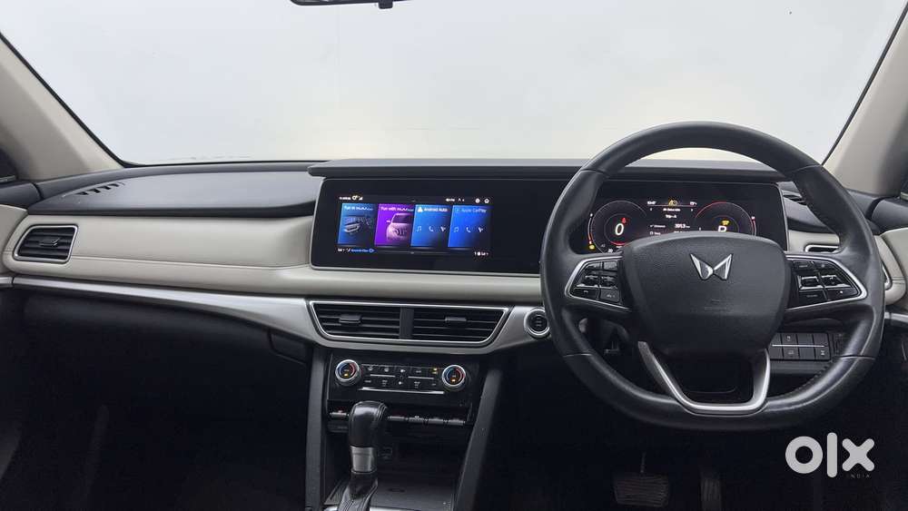 Mahindra Xuv700 2.2 Ax 7 Diesel At Luxury Pack Str Awd, 2022, Diesel