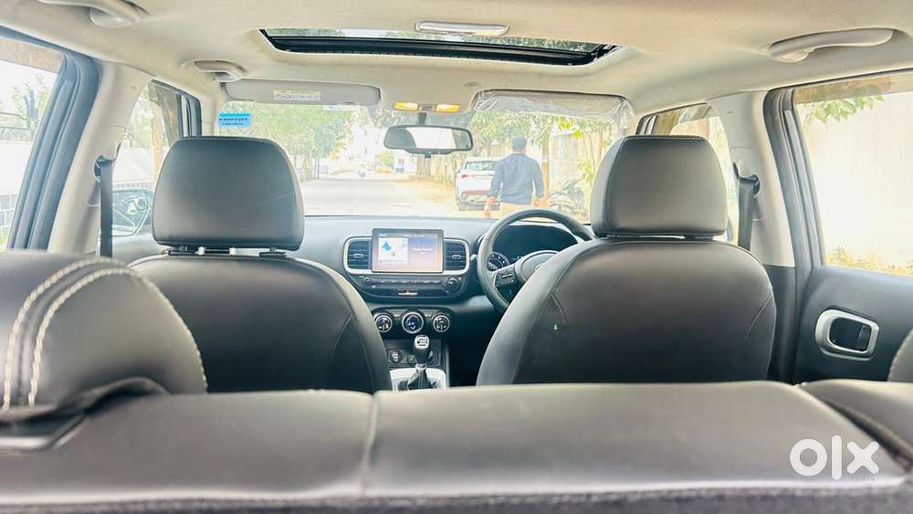Hyundai Venue Petrol 2021