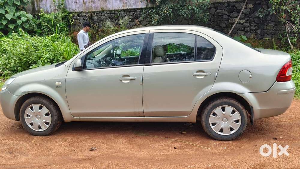 Ford Fiesta Model 2010 Year
