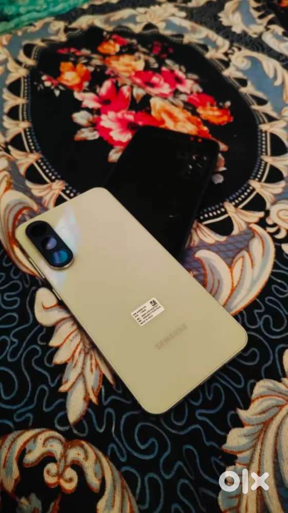 Mint condition 10 month old with bill box charger cable everything is