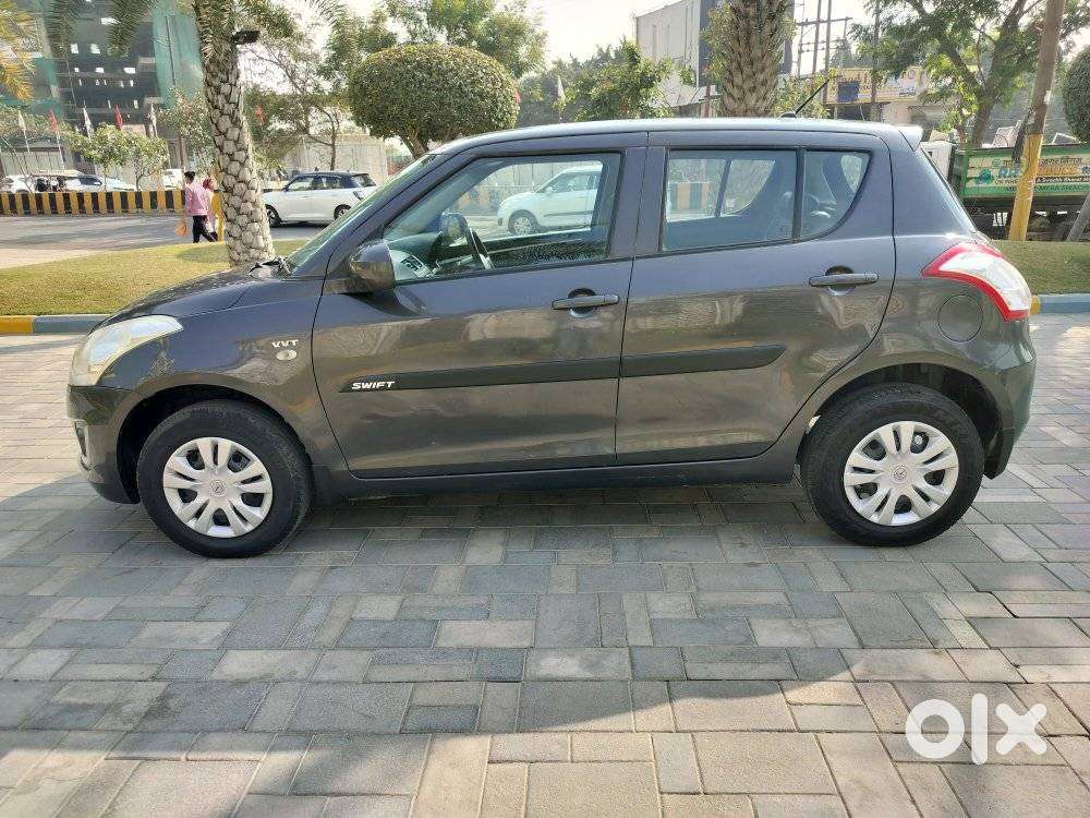 Maruti Suzuki Swift Lxi Optional-o, 2017, Petrol