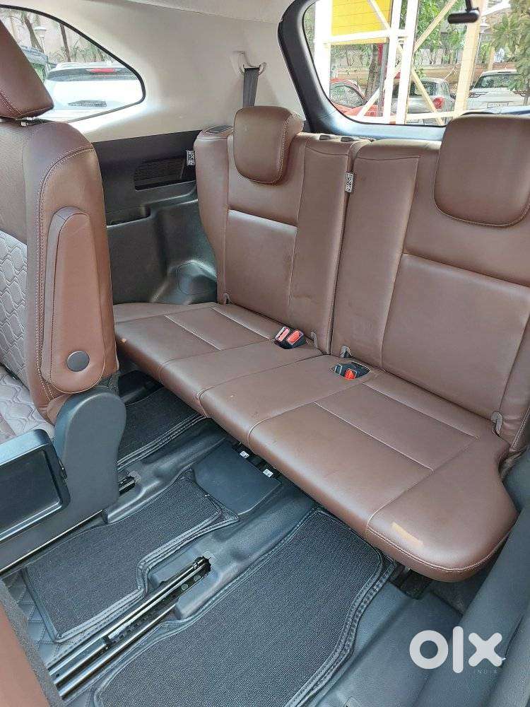 Toyota Innova Hycross 2.0 Zx (o) Hybrid 7 Str, 2025, Petrol