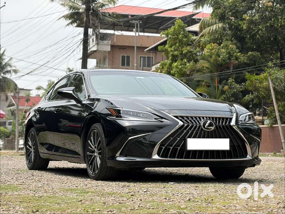 Lexus Es 300h Luxury, 2023, Petrol