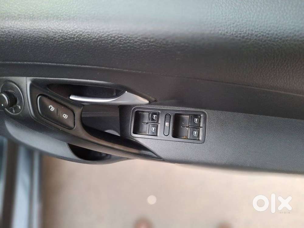 Volkswagen Vento 1.2 Tsi Comfortline At, 2016