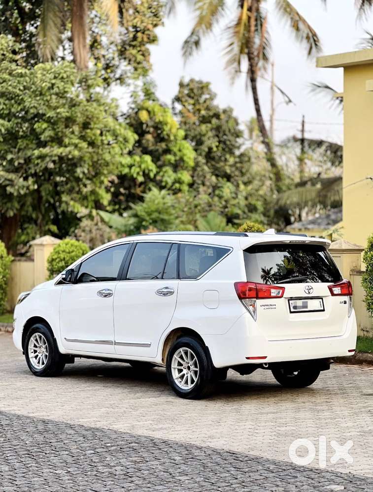 Toyota Innova Crysta 2.8 Gx At, 2017, Diesel