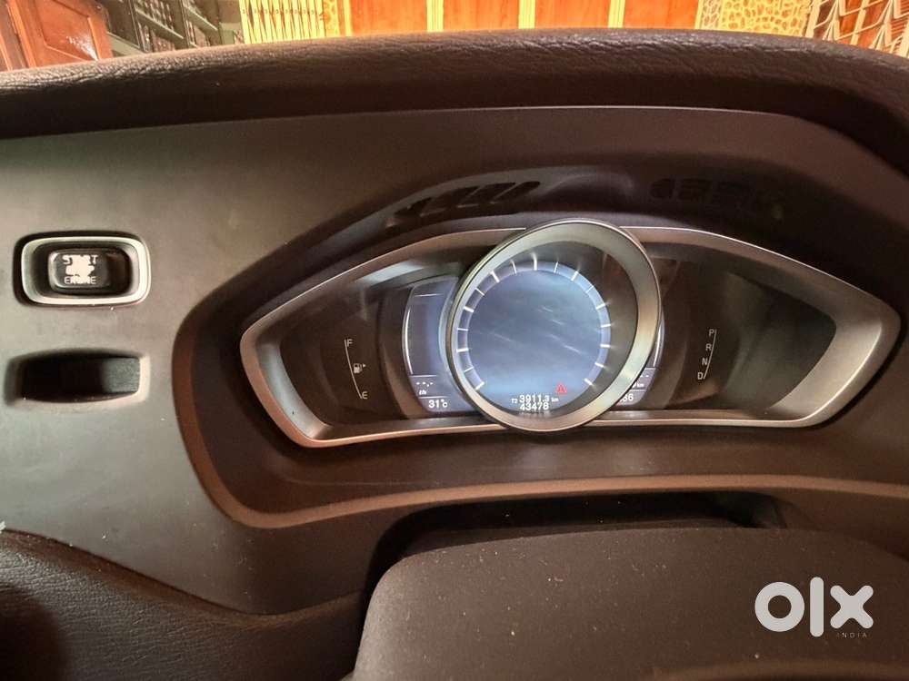 Volvo V40 Cross Country 2017 Petrol Well Maintained