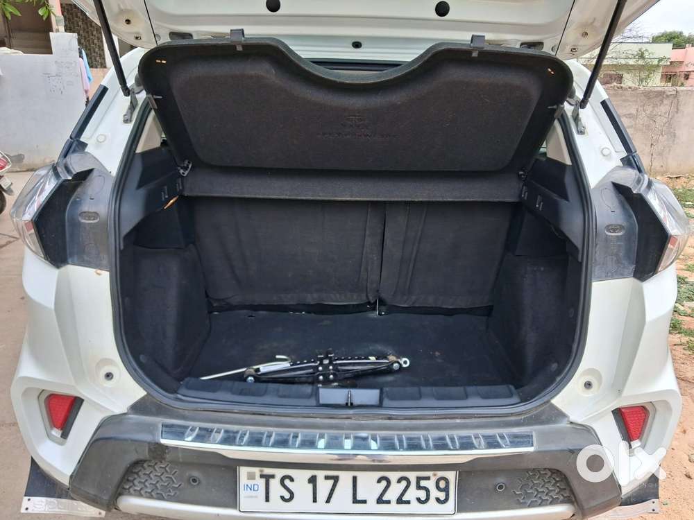 Tata Nexon 1.2 Revotron Xz Plus Dual Tone, 2022, Petrol