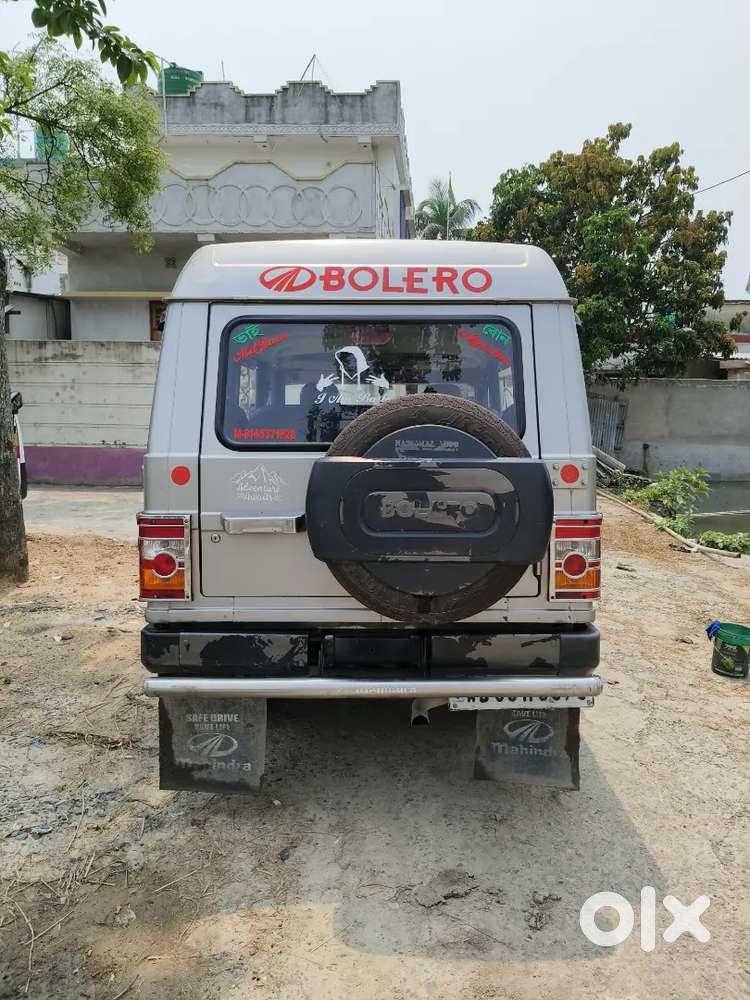 Mahindra Bolero Neo Plus 2012