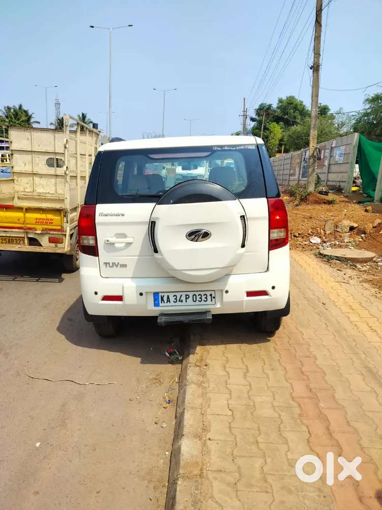 Mahindra Tuv 300 2018