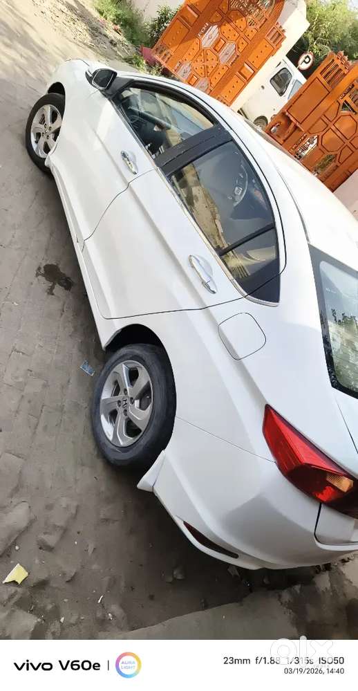 Honda City Zx 2015 Diesel 750000 Km Driven