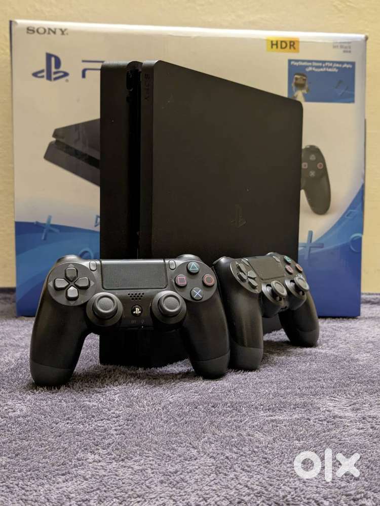 Sony PS4 Slim 500GB - 2 Controllers