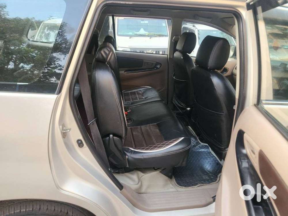 Toyota Innova 2012-2013 2.5 G (diesel) 8 Seater, 2015, Diesel