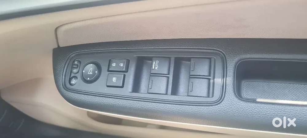 Honda Amaze 2023 Petrol Vx 1.2 Iv-tech 9000 Km Driven