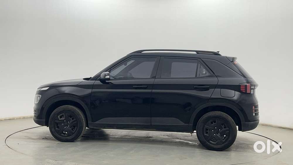 Hyundai Venue S (o) 1.2 Petrol Knight Edition, 2023, Petrol