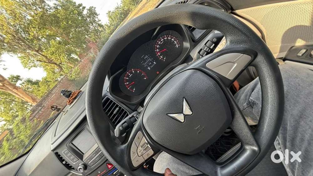 Mahindra Petrol Car 2023