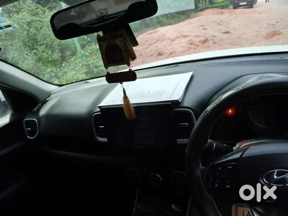 Hyundai Venue 2021 Manual