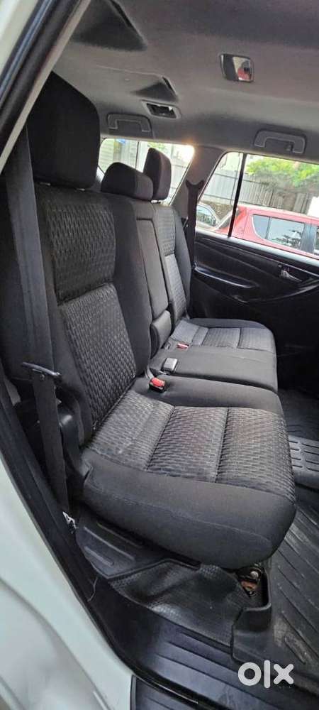 Toyota Innova Crysta 2.4 G Plus Mt 8 Str, 2019, Diesel