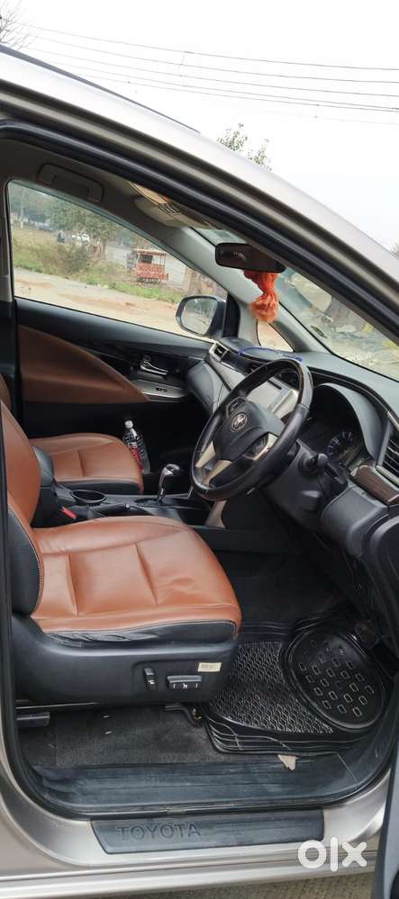 Toyota Innova Crysta 2.8z Automatic, 2017, Diesel